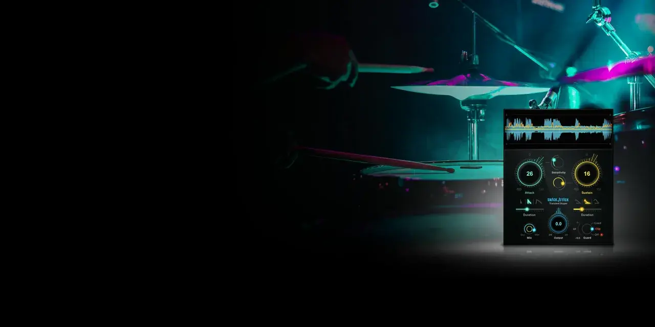 Un batteur frappe une cymbale, tandis qu'un logiciel de Transient Shaper ajuste le son.
