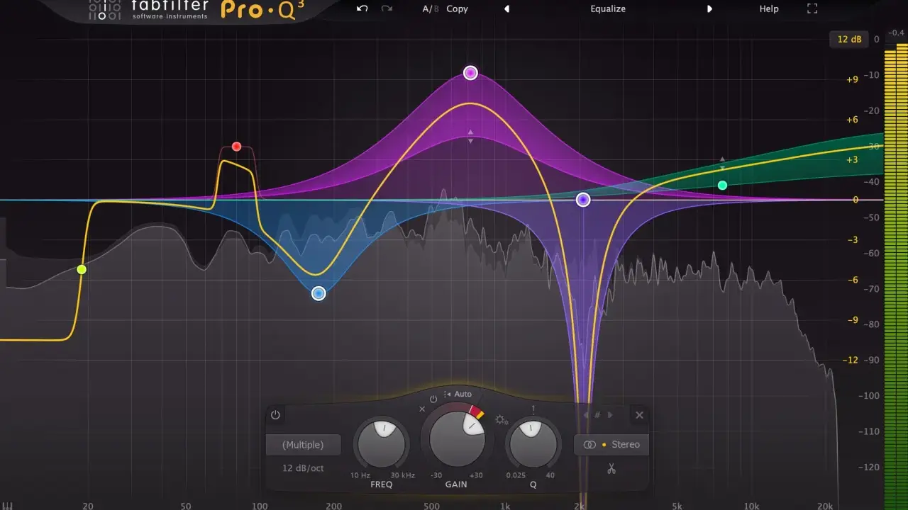 Interface du FabFilter Pro-Q 3 avec courbes d'égalisation colorées et analyseur de spectre.