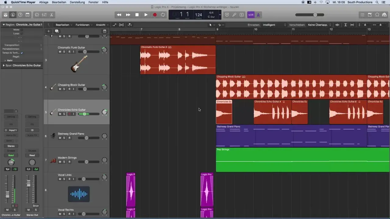 Logic Pro X : une piste "Chronicles Echo Guitar" est visible, avec d'autres pistes de guitare, piano et cordes.