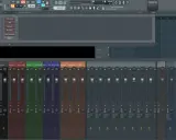 Interface de FL Studio pour un tuto : vue du mixeur avec des pistes nommées (Submix, Vox Mix, etc.) et des plugins.