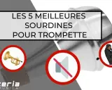 Les 5 meilleures sourdines pour trompette. Un musicien joue de la trompette avec une sourdine, réduisant le son.