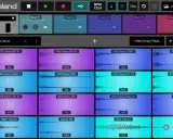 Interface d'une appli pour créer sa propre musique, avec des pistes audio et des pads de batterie.