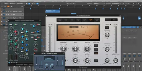 Un écran d'ordinateur affiche une station de travail audio numérique avec des pistes de batterie et des plugins d'effets. Il est midi.