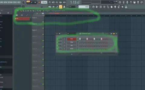 Le channel rack de FL Studio affiche les pistes de batterie : Kick, Clap, Hat, Snare.