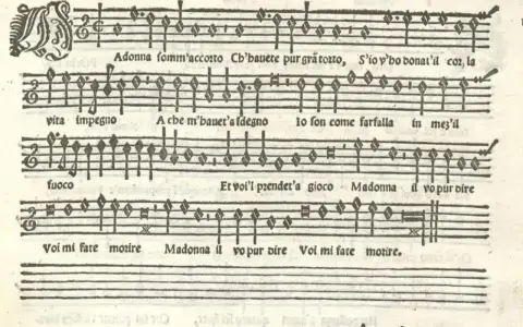 Partitions anciennes avec des notes de musique et des paroles en italien. On peut y écouter les notes de musique.