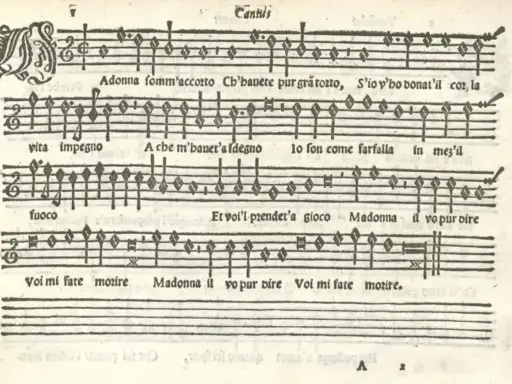 Partitions anciennes avec des notes de musique et des paroles en italien. On peut y écouter les notes de musique.