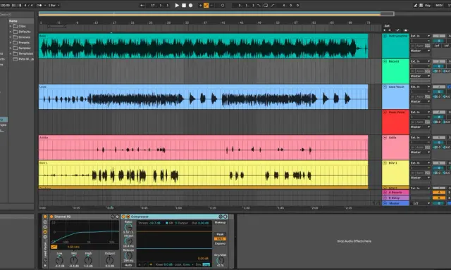 Pistes audio dans une station de travail audio numérique, avec des formes d'onde visibles. Une piste "Lead Vocal" est sélectionnée, suggérant un travail sur la voix et l'ajout d'un effet de reverb voix.